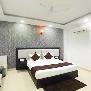 Hotel Fabhotel Airport Zone Olive Near Igi Airport ***