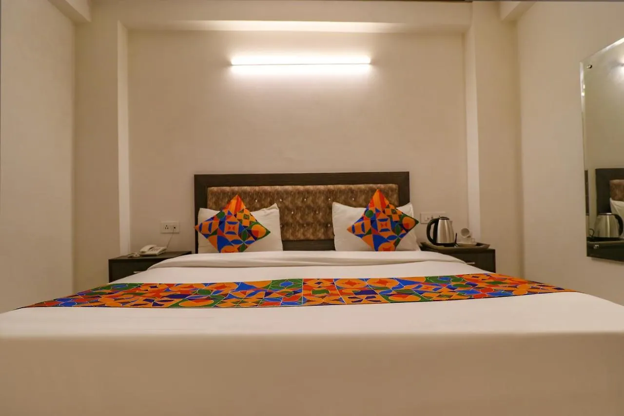 Fabexpress Dolphin International Near Delhi Airport Hotel New Delhi